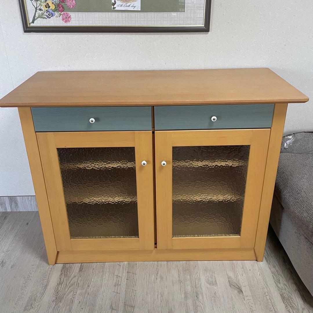 10月19日まで　木製キャビネット　３段　引き出し付き