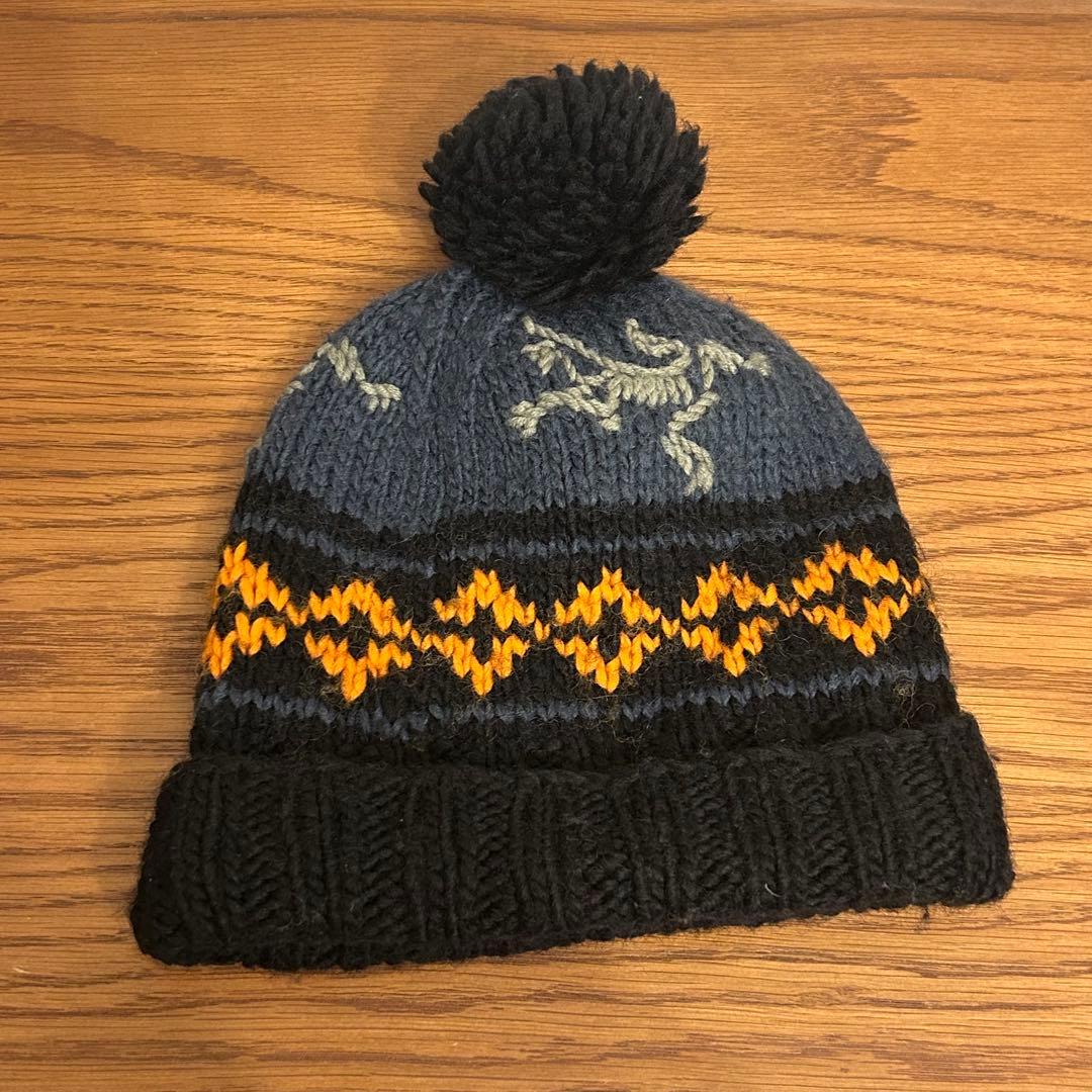 ARC'TERYX ニット帽 ポンポン付き