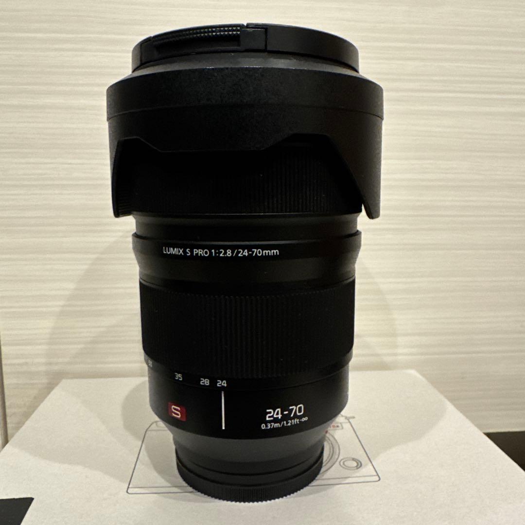 LUMIX S PRO 24-70mm f/2.8レンズ