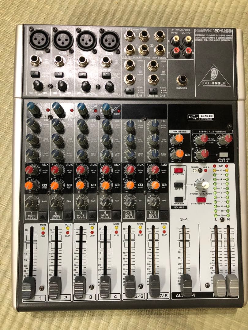 BEHRINGER XENYX 1204USB アナログミキサー