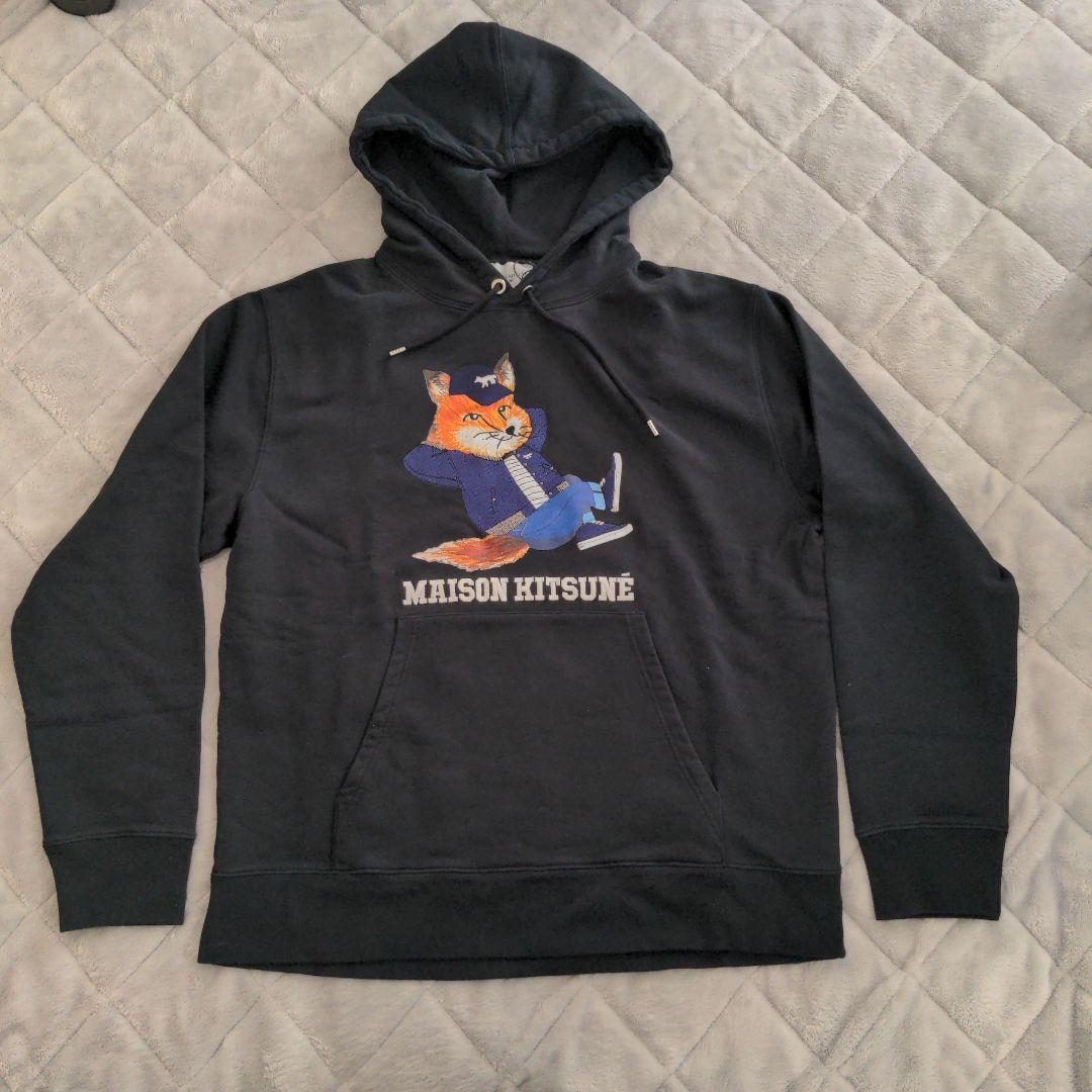 未使用　メゾンキツネ　パーカー　黒　Ｌサイズ　フーディー　長袖　スエット　キツネ