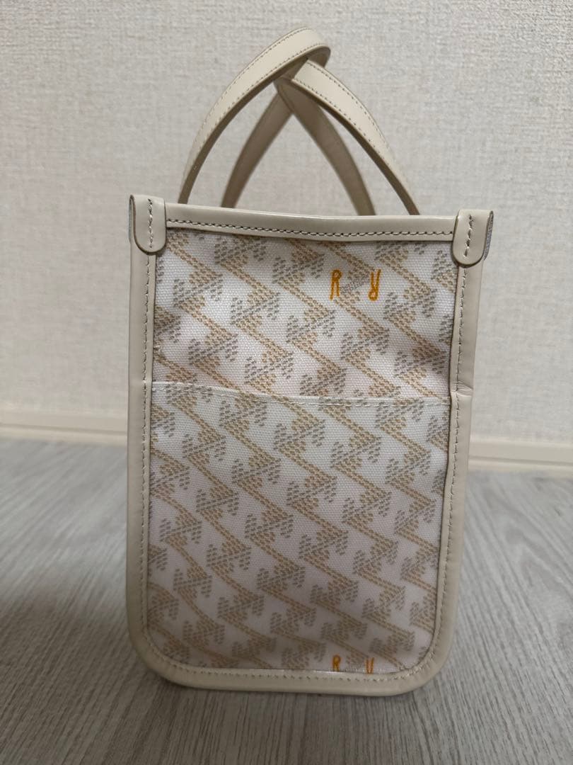 【レザレクション】カートバッグ　ゴルフバッグ　ホワイト