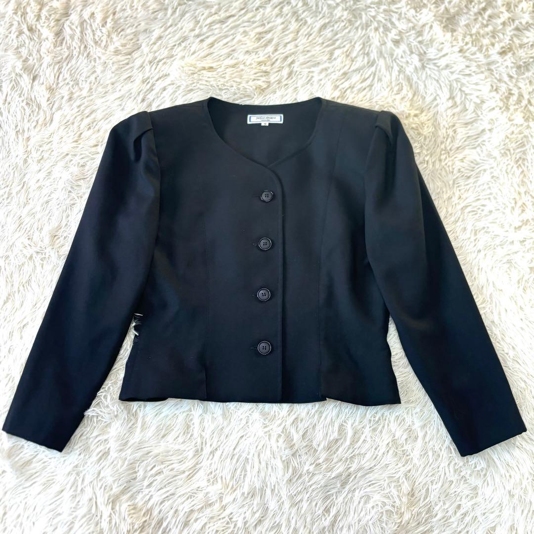 イヴサンローラン　ノーカラージャケット　肩パッド入り