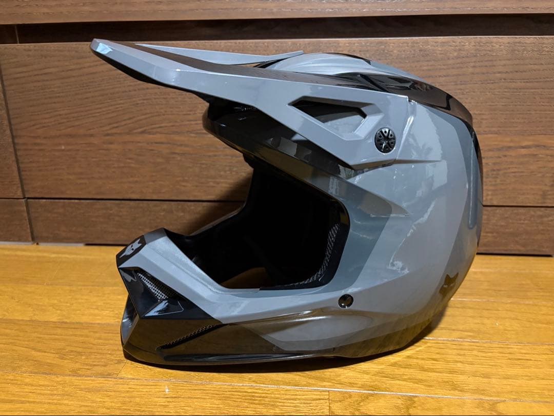 FOX V1 ニトロ　バイクヘルメット（Mサイズ）/ゴーグル　美品