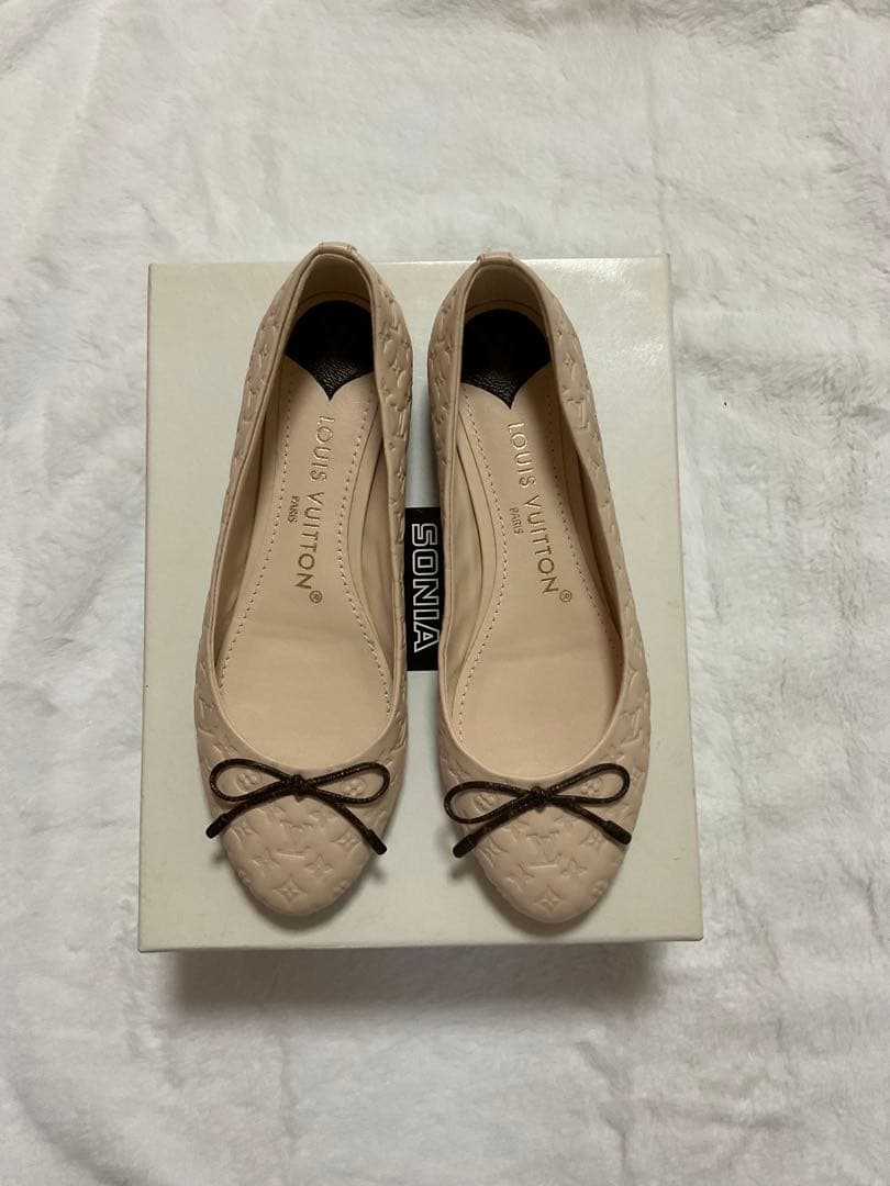 専用　Louis Vuitton ベージュ フラットシューズ