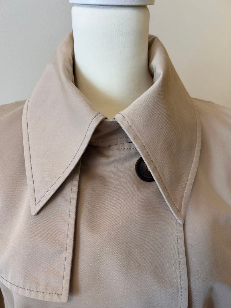 GUCCI お洒落なベージュ ダブルトレンチコート