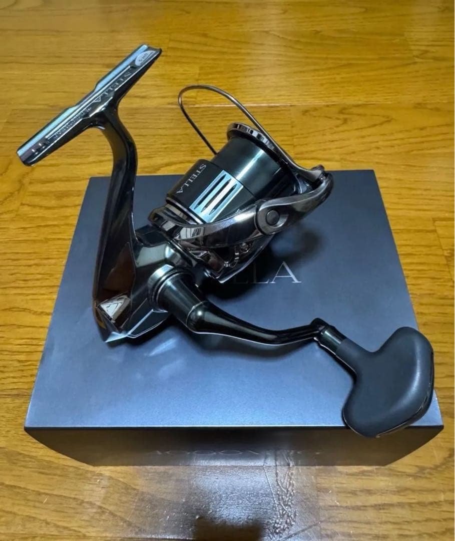 井*島様 22ステラ　4000MHG シマノ ステラ STELLA