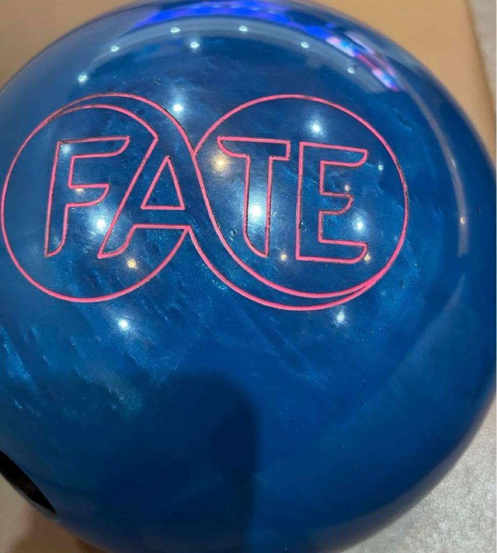 FATE STORM BELMO ボウリングボール　15ポンド