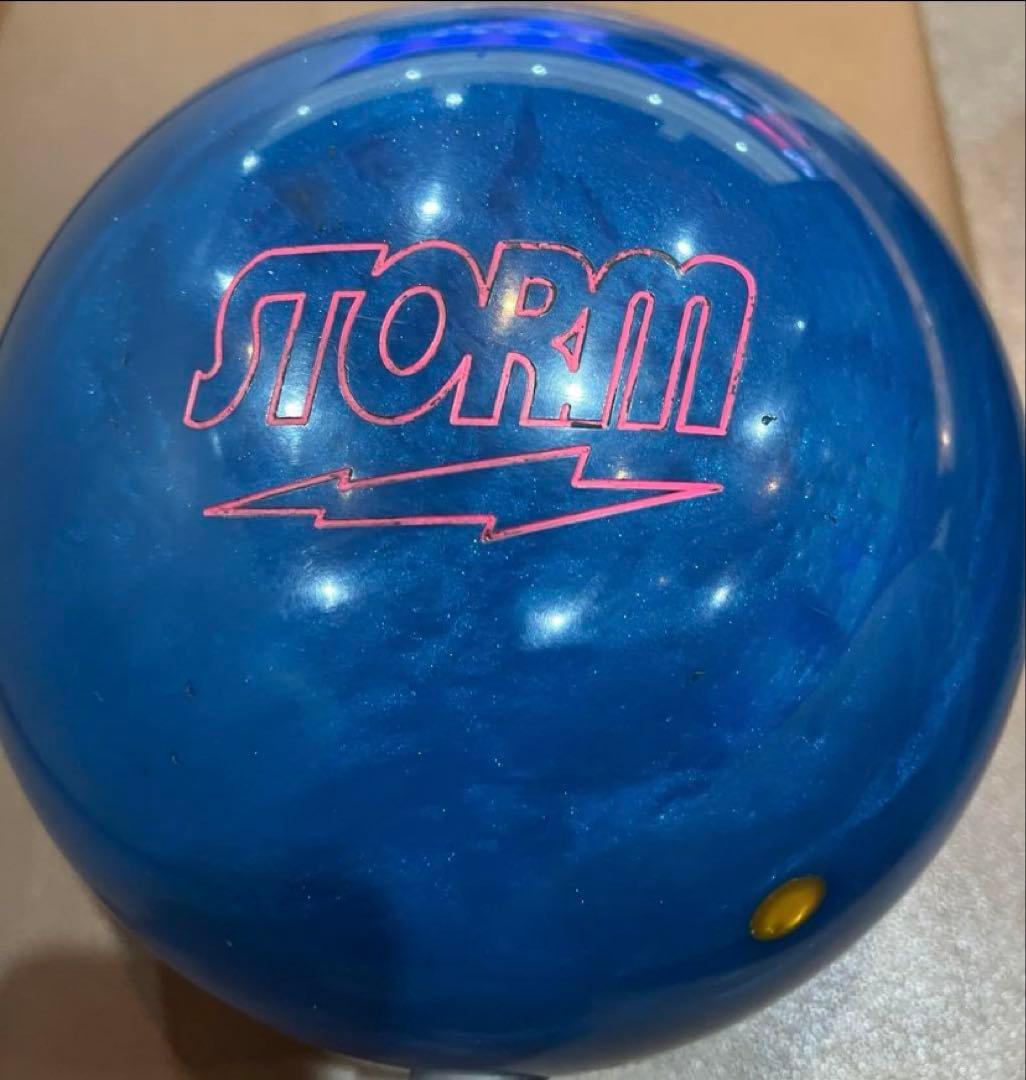 FATE STORM BELMO ボウリングボール　15ポンド