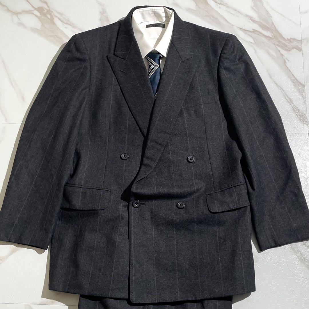 Burberryダークグレー ストライプ ダブルブレストスーツ　ウール