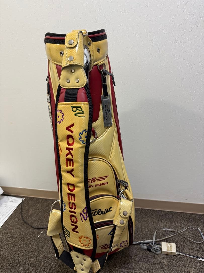 タイトリスト　エナメルキャディバッグVOKEY DESIGN