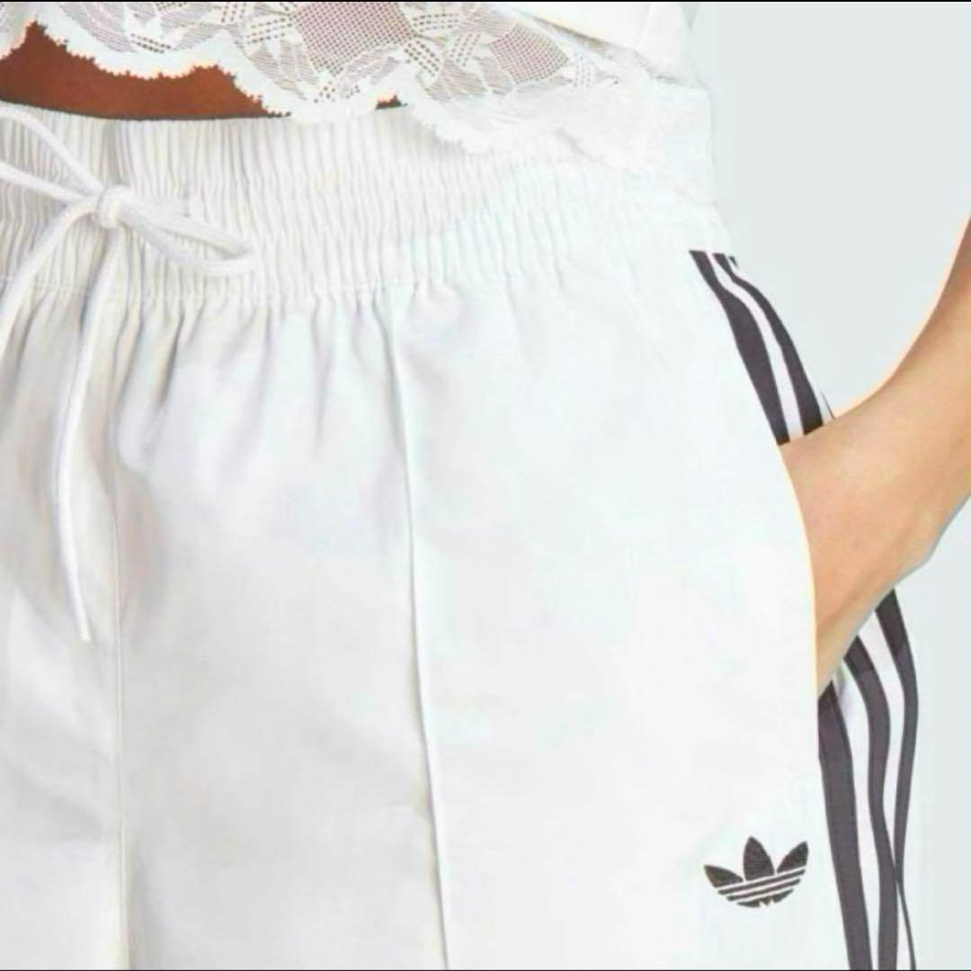 ZOZO限定 adidas レース トリム スリーストライプス パンツ
