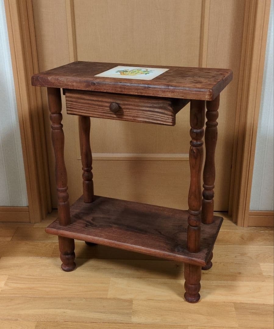 木製サイドテーブル　カフェテーブル