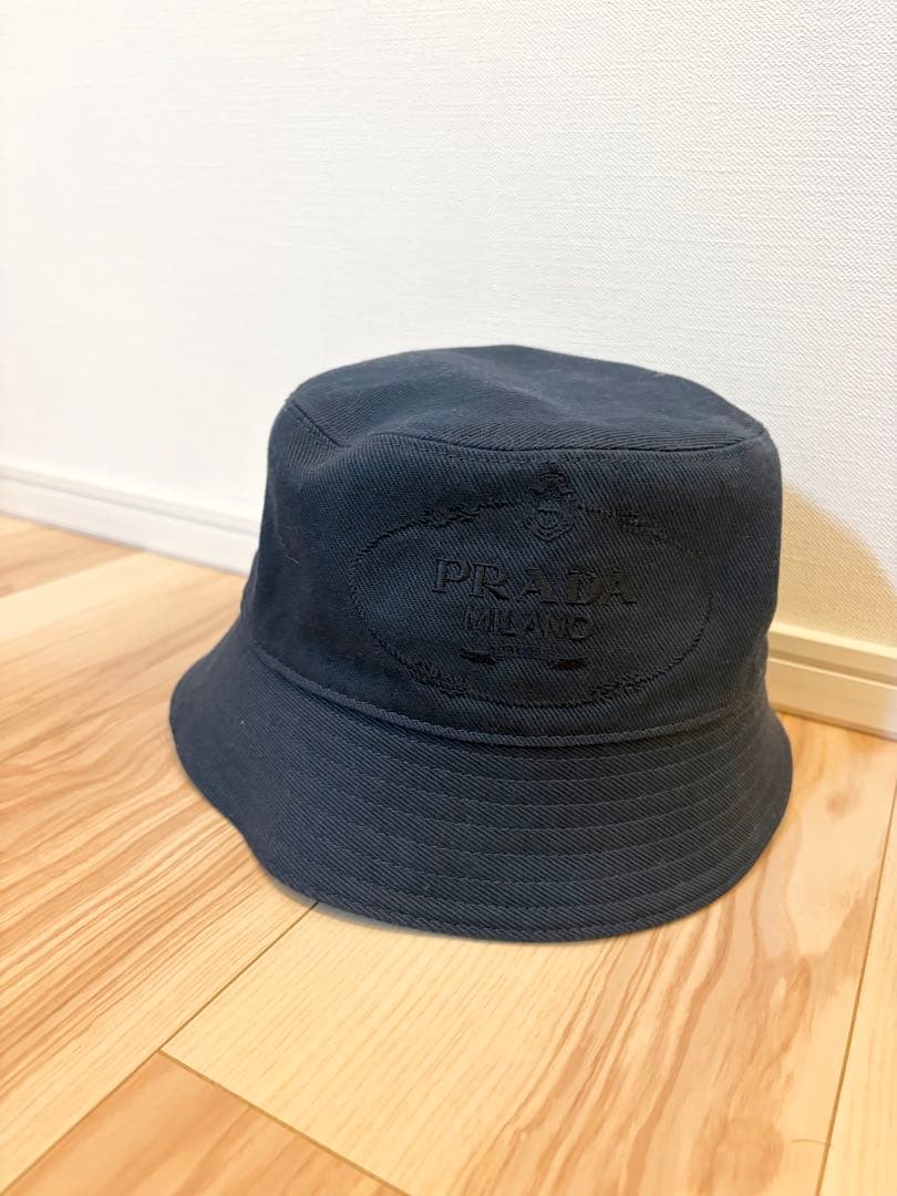 PRADA ネイビー バケットハット　ストローハット