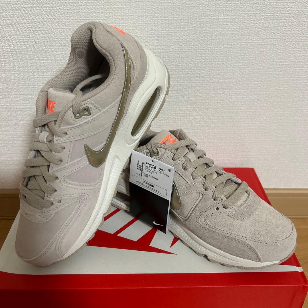 NIKE ウィメンズ　エア マックス コマンド プレミアム 24cm