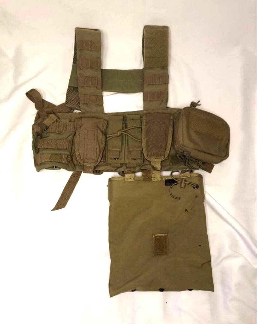 5.11タクティカルのチェストリグ&タスマニアンタイガーポーチ類その他ポーチ付き