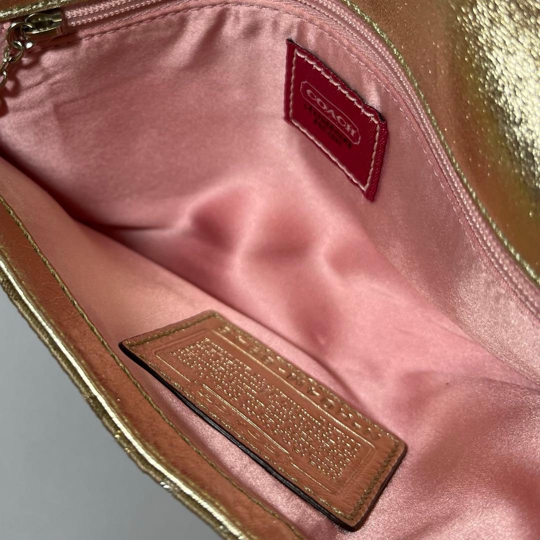コーチ　アクセサリーポーチ　ワンショルダーバッグ　ミニバッグ
