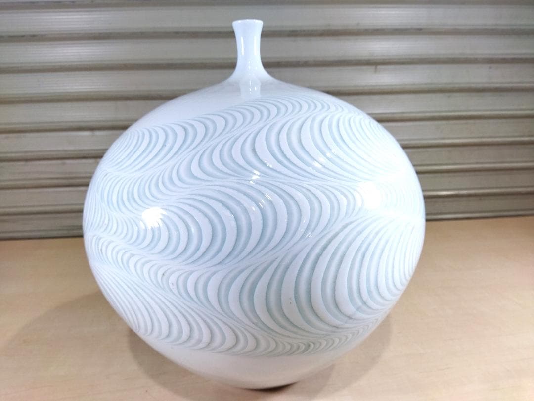 飾花瓶 白磁青海彫 花入れ 花器 花瓶 壷 つぼ 陶器 インテリア