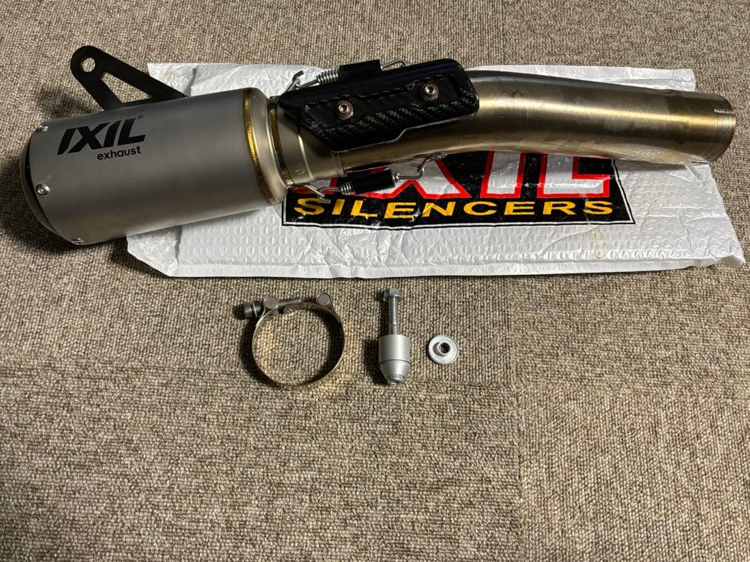 s*a様 cbr1000rr-r sc82 IXILマフラー　スリップオン