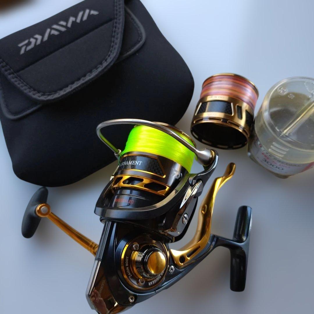 DAIWA 15トーナメント ISO 3000SH-LBD 未使用スプール付き