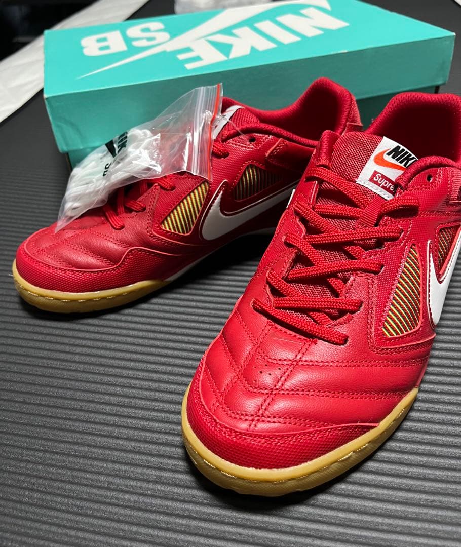 supreme Nike SB GATO シューズ レッド 新品未使用　26.5