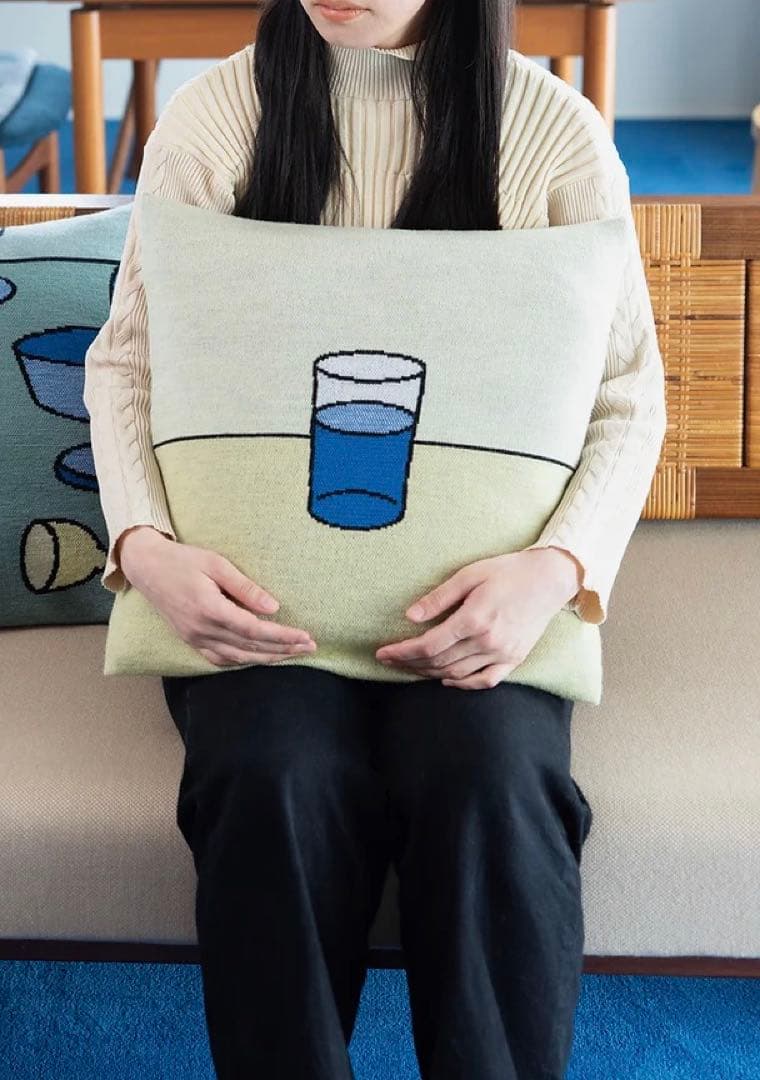 9/7迄大幅値下げ 新品未使用 unpis クッションカバー グラス