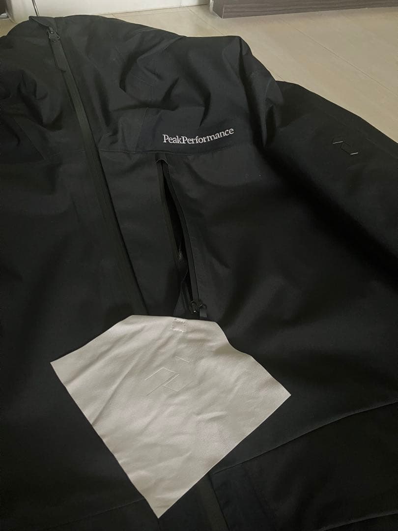 ピークパフォーマンス バーティカル 3L GORE-TEX ジャケット Mサイズ