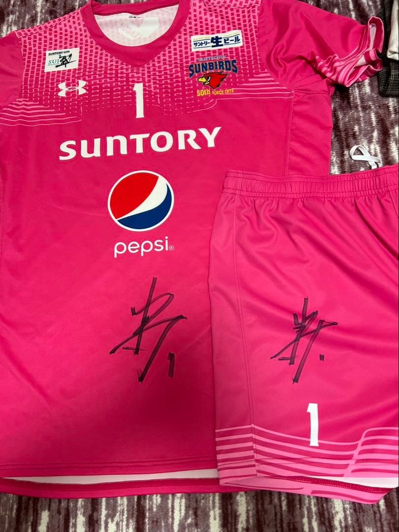 M*a様 サントリーサンバーズ　小野寺太志　サイン入りユニフォーム上下セット