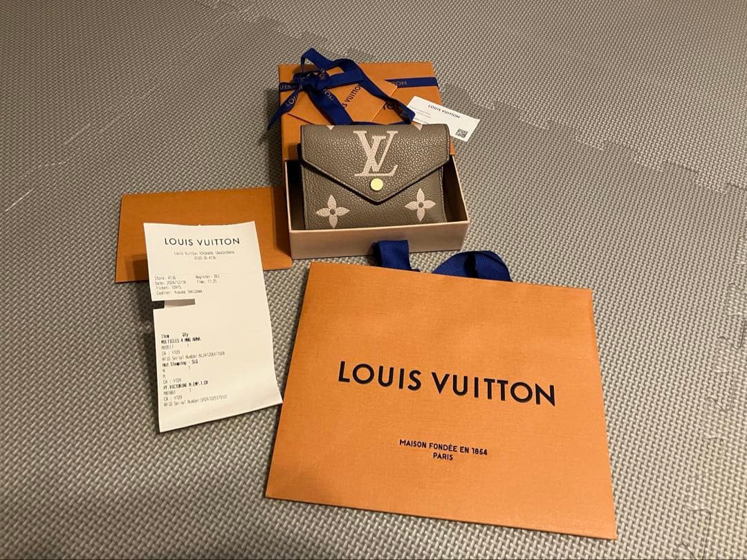 LOUIS VUITTON ポルトフェイユ・ヴィクトリーヌ 三つ折り　折財布