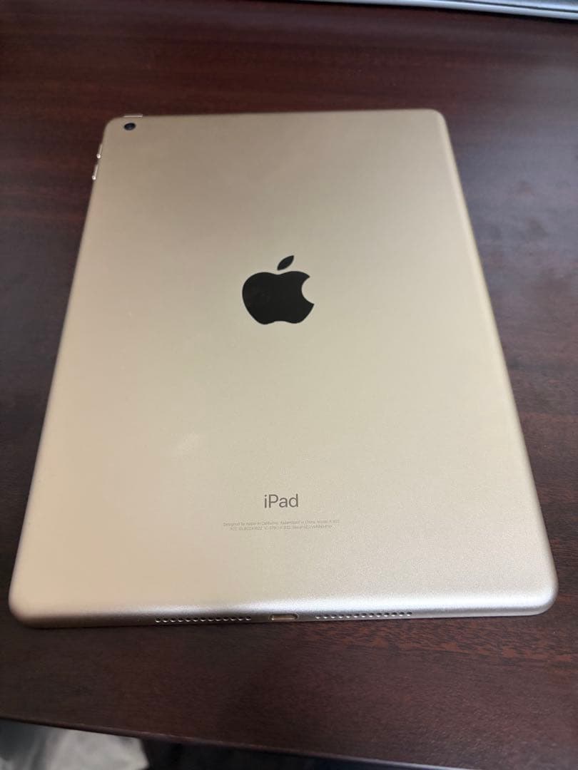 [値下げしました]iPad 第5世代 32GB WI-FI 本体のみ