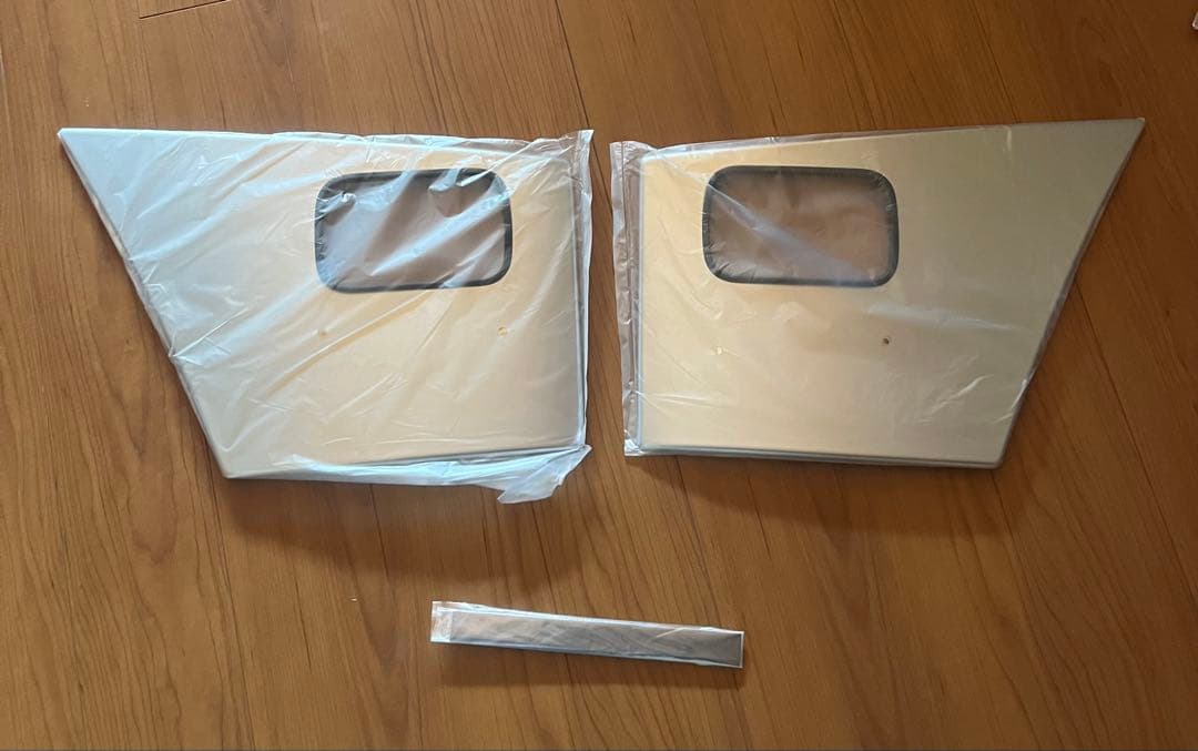 いすゞ 23エルフ ハイキャブ メッキ ドアアンダープロテクター　純正品