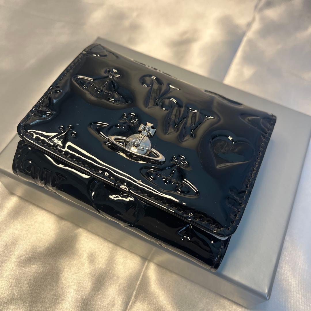 新品 Vivienne Westwood エナメル黒 三つ折り財布 バレンタイン