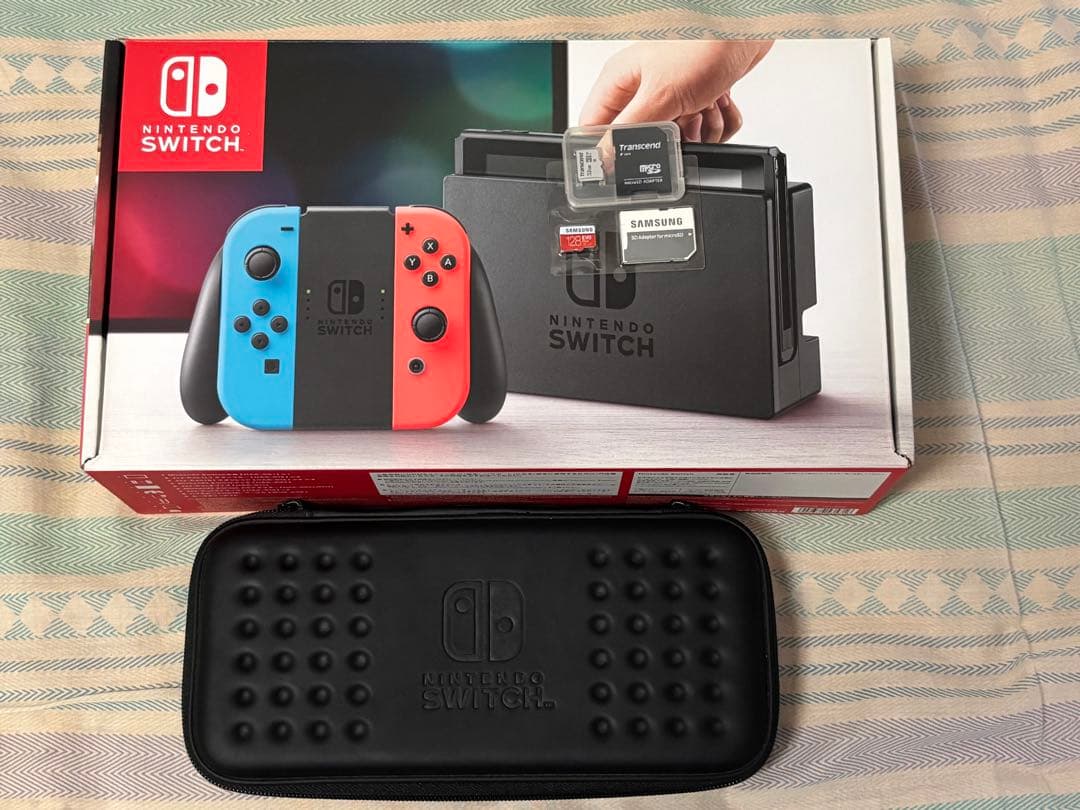 Nintendo Switch + マイクロsdカード2枚 + ハードケース