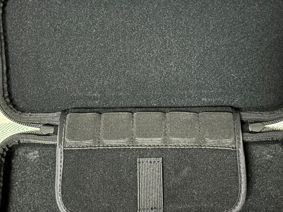 Nintendo Switch + マイクロsdカード2枚 + ハードケース