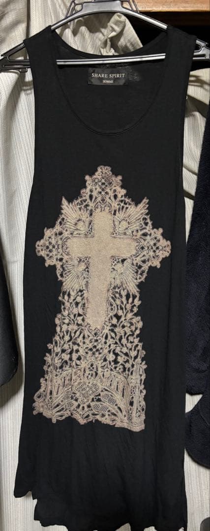 HYDE着　ブラックタンクトップ 十字架デザイン