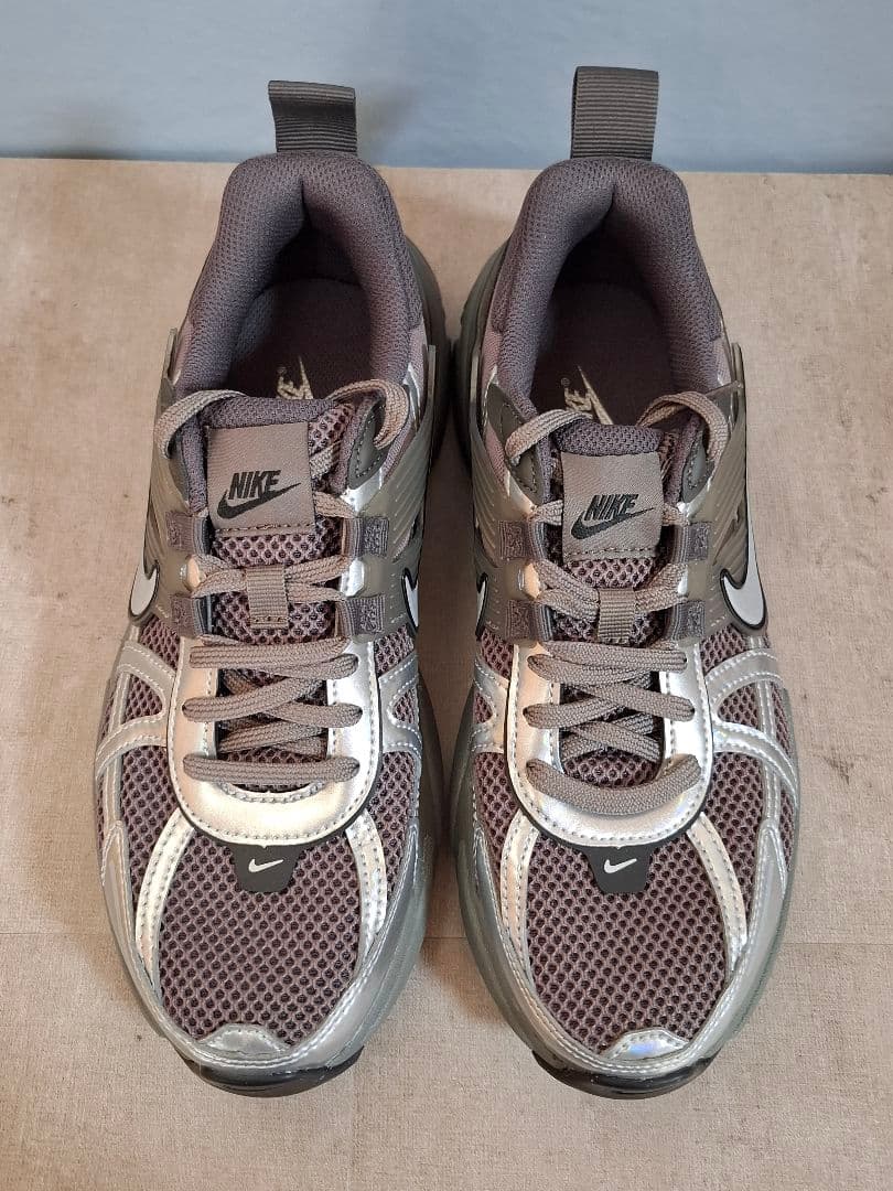 【希少】NIKE V2K RUN 25cm ブラウン/シルバー