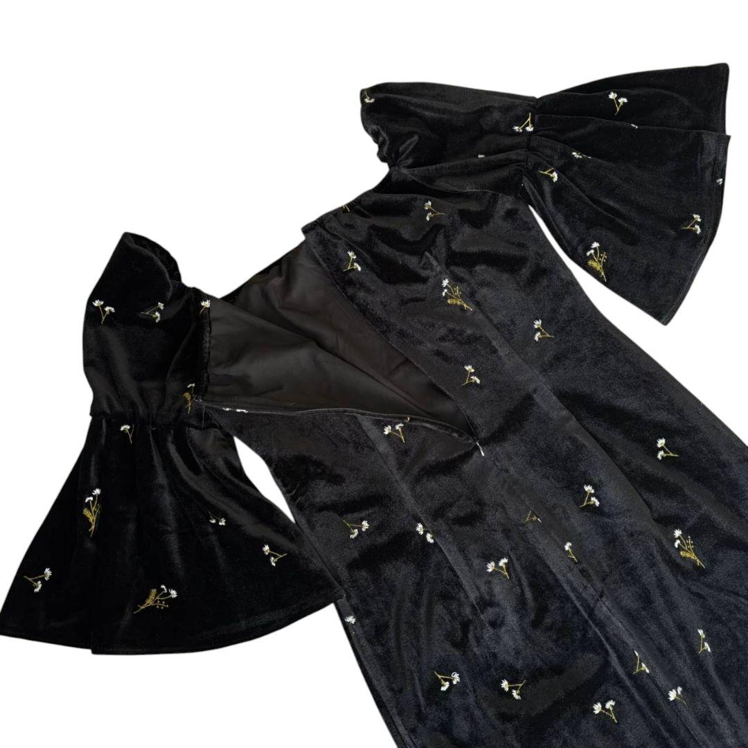 Kastane velour bell sleeve dress オケージョン