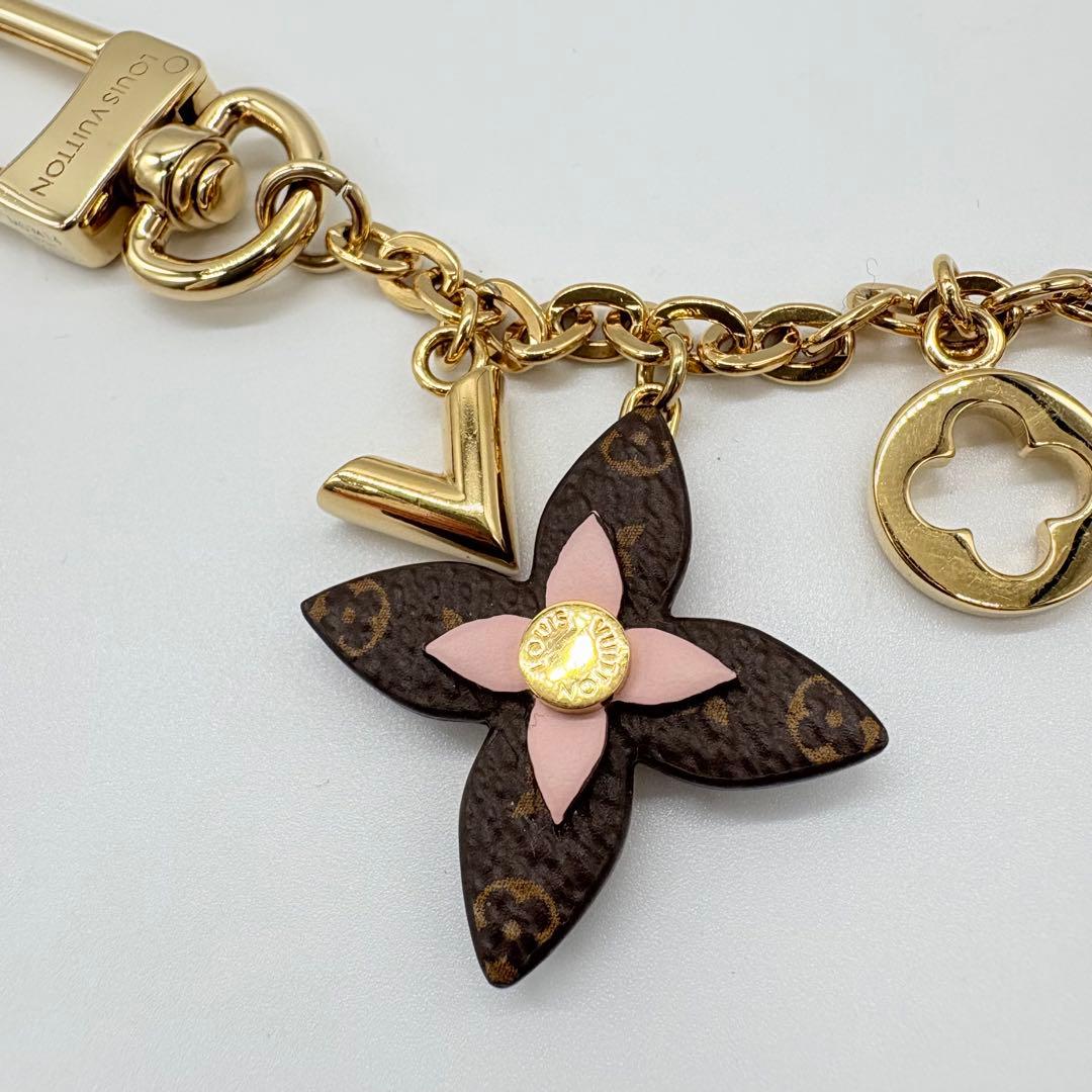 新品 ルイヴィトン チャーム M01414 チェーン・ブルーミングフラワー