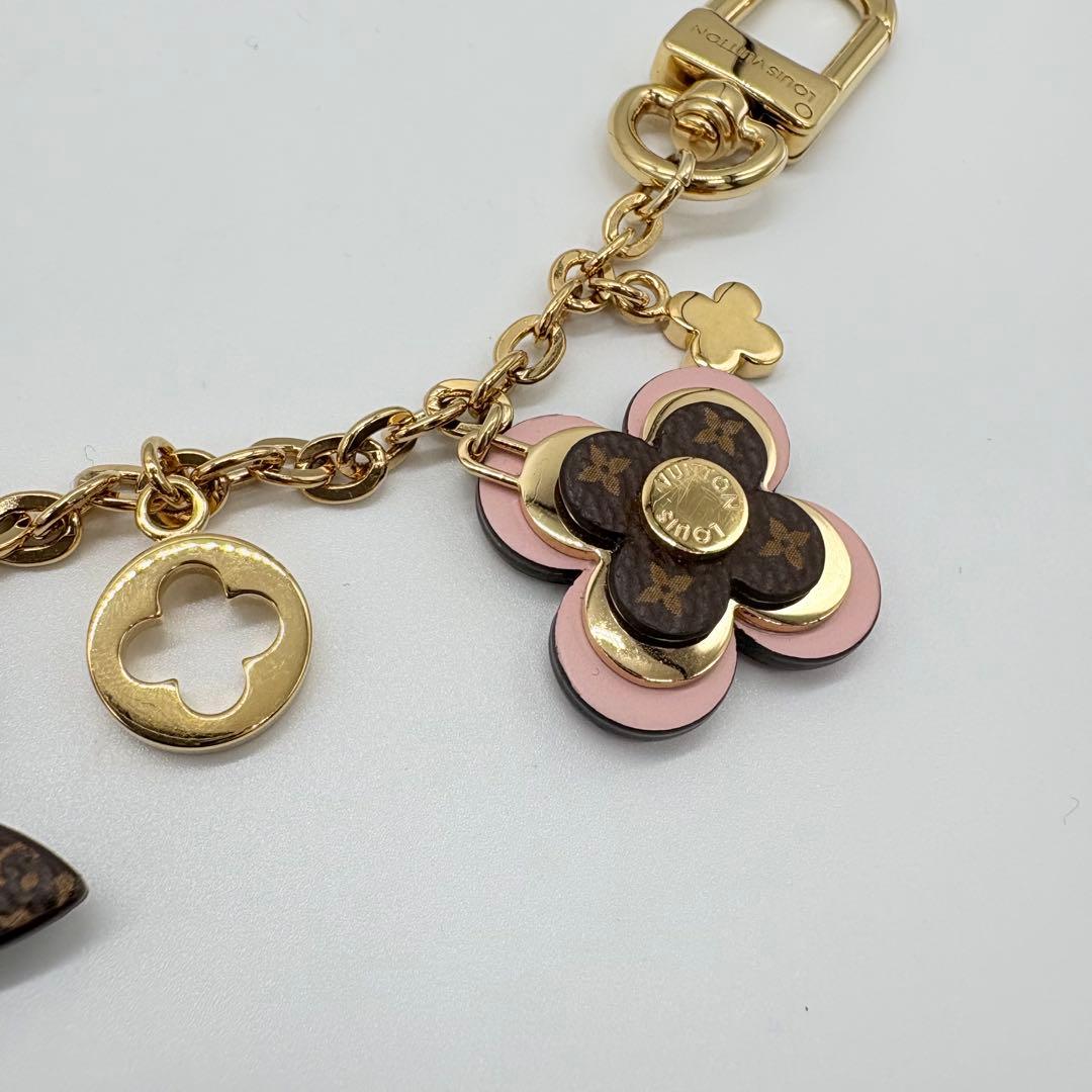 新品 ルイヴィトン チャーム M01414 チェーン・ブルーミングフラワー