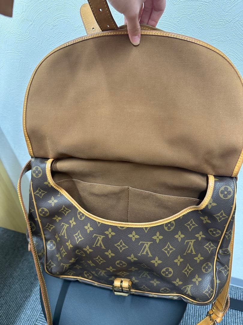 特価SALE ‼️ルイヴィトン　モノグラム　ソミュール35 シリアルナンバー有り