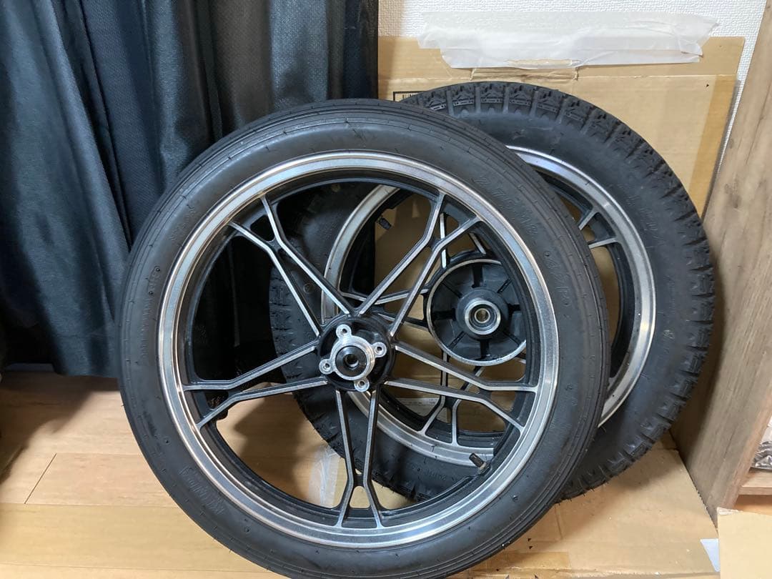 gn125h純正タイヤホイールセット