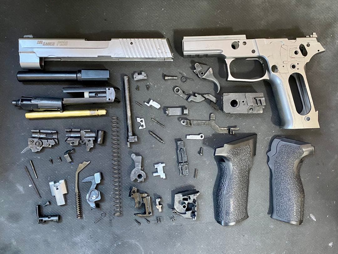 【週末セール】点検済　東京マルイ　sig p226 e2 ガスブロ