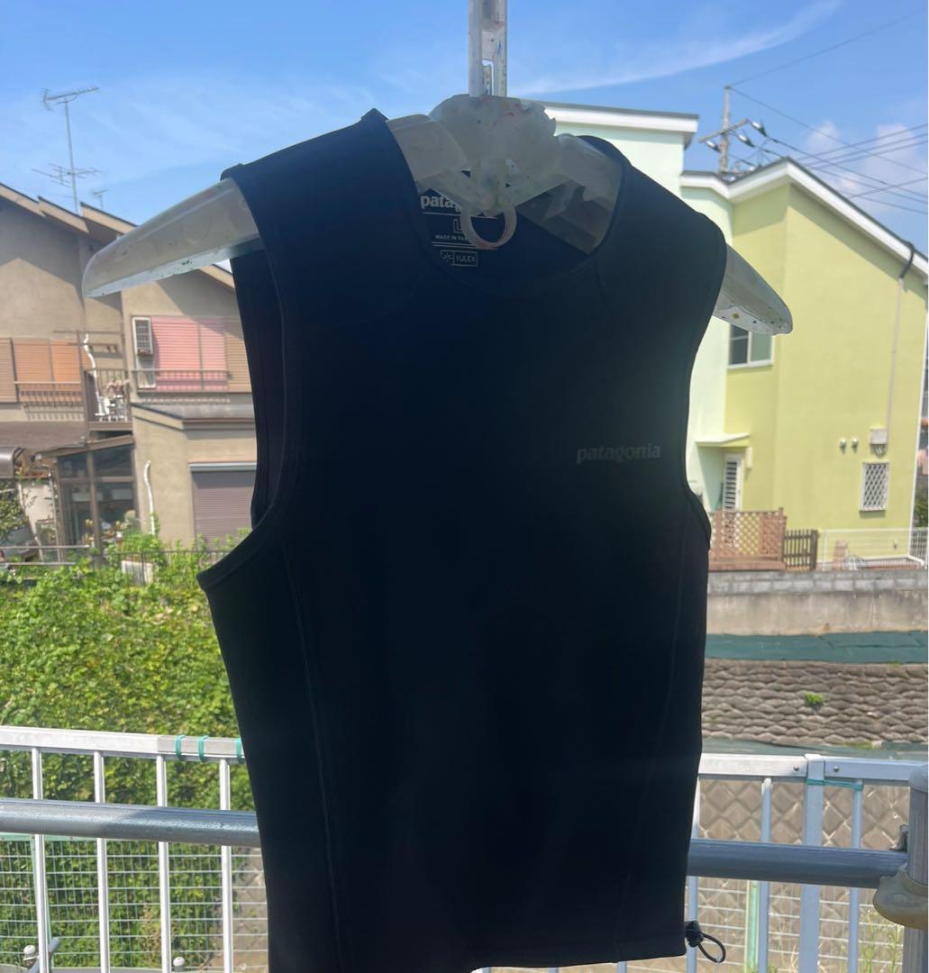 patagonia ブラック ノースリーブベスト　タッパー　ベスト