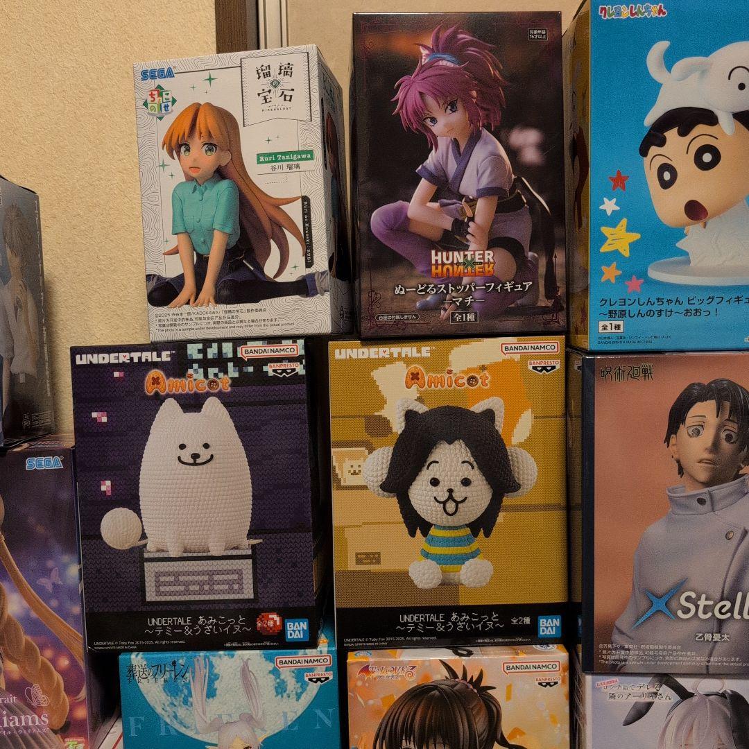 折りたたみテーブルとフィギュア20点セット