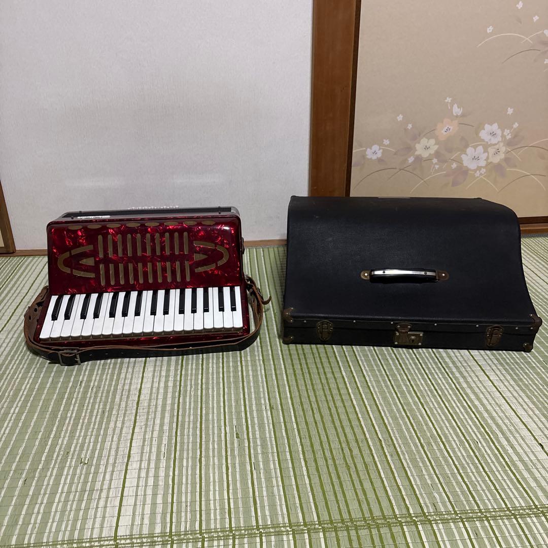 TOMBO アコーディオン　トンボ No.241 ハードケース付　楽器