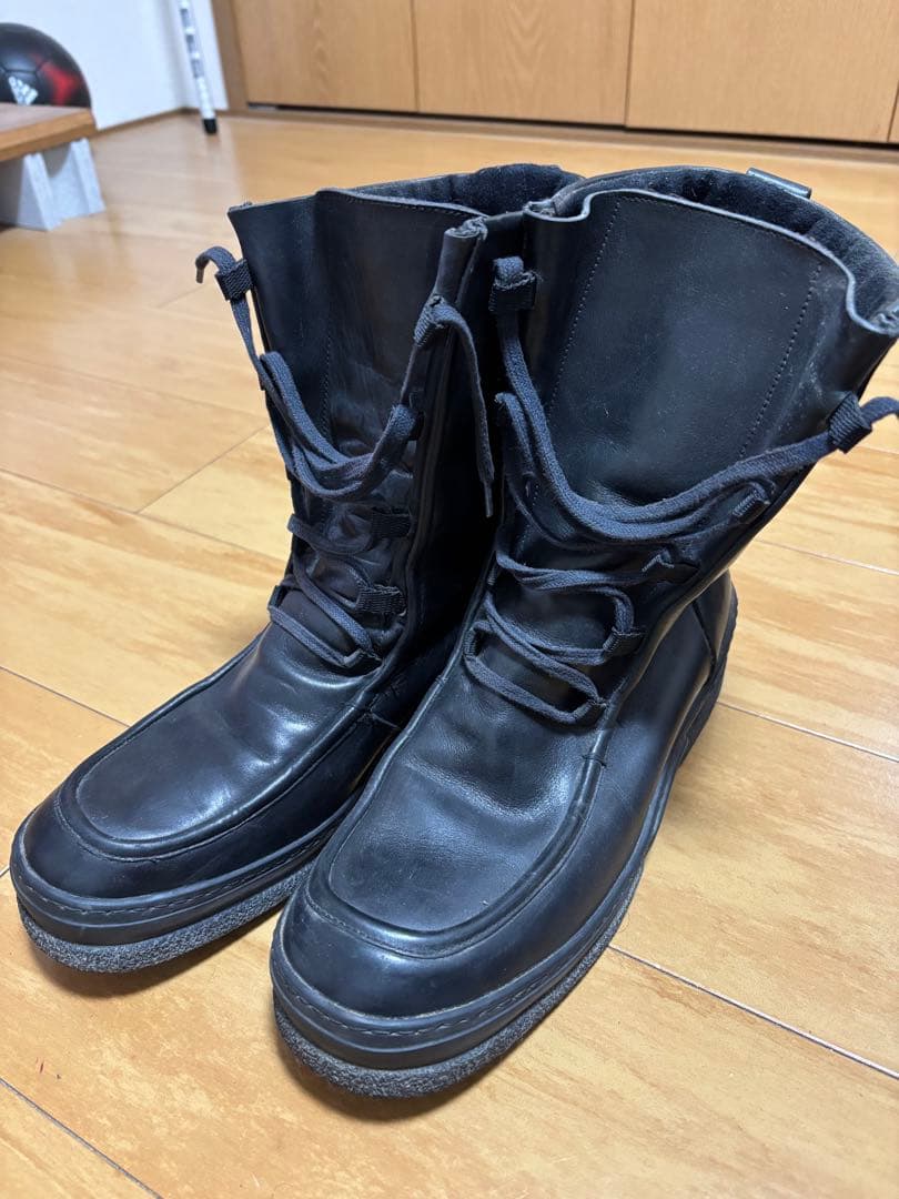 Gucci ブラック レザーブーツ