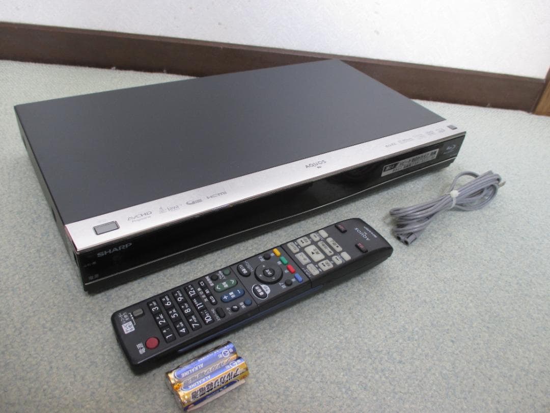超美品☆シャープ 2番組同時録画 ブルーレイレコーダー BD-W550