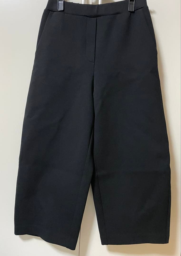 BEATRICE☆今期新品未使用ストレッチダンボールバレルパンツ38