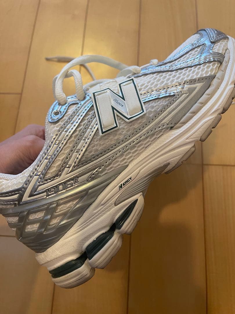 美品☆new balance☆1906☆シルバー
