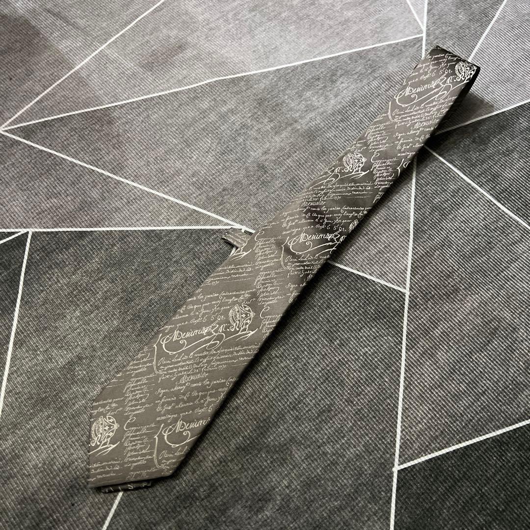 美品　ベルルッティ　カリグラフィスクリットシルクネクタイグレーシルバー